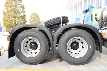 ��������H6000 ݼӢ�� 13.3L LNG 540���� 6X4 ��ʿ��12�� ǣ����ͼƬ