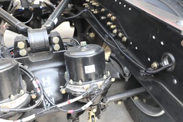 ��������H6000 ݼӢ�� 13.3L LNG 540���� 6X4 ��ʿ��12�� ǣ����ͼƬ