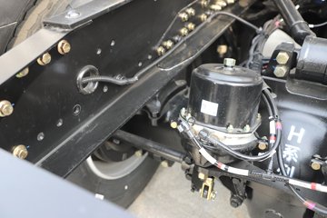 ��������H6000 ݼӢ�� 13.3L LNG 540���� 6X4 ��ʿ��12�� ǣ����ͼƬ