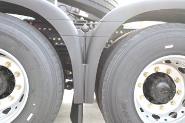 ��������H6000 ݼӢ�� 13.3L LNG 540���� 6X4 ��ʿ��12�� ǣ����ͼƬ