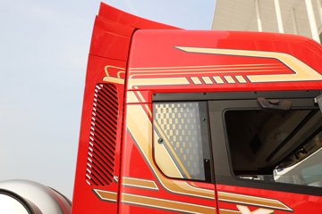 ��������X5000 ݼӢ�� 12.5L LNG 530���� 6X4 ��ʿ��12�� ǣ����ͼƬ