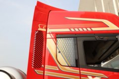 陕汽德龙X5000 菁英版 12.5L LNG 530马力 6X4 法士特12档 牵引车