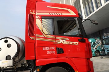 ��������X5000 ݼӢ�� 12.5L LNG 530���� 6X4 ��ʿ��12�� ǣ����ͼƬ