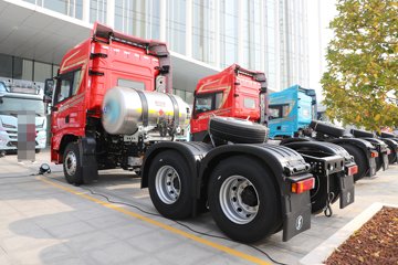 ��������X5000 ݼӢ�� 12.5L LNG 530���� 6X4 ��ʿ��12�� ǣ����ͼƬ