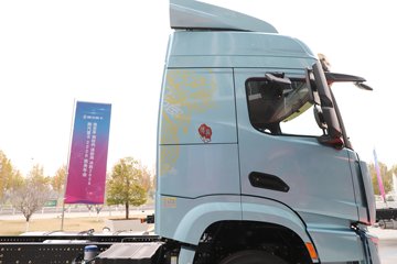 ��������M6000 �콢�� 6.8L���� 320���� 4X2 10�� 9.8����ʽ�ػ���ͼƬ