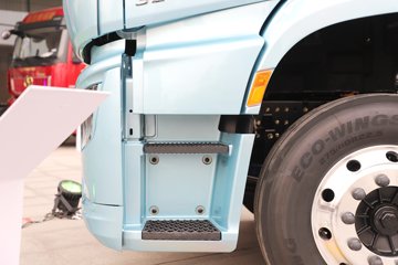 ��������M6000 �콢�� 6.8L���� 320���� 4X2 10�� 9.8����ʽ�ػ���ͼƬ