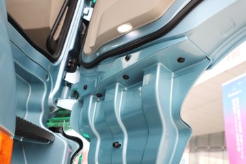 ��������M6000 �콢�� 6.8L���� 320���� 4X2 10�� 9.8����ʽ�ػ���ͼƬ