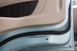 德龙M6000&nbsp;载货车驾驶室                                               图片