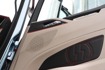 ��������M6000 �콢�� 6.8L���� 320���� 4X2 10�� 9.8����ʽ�ػ���ͼƬ