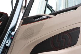 德龙M6000&nbsp;载货车驾驶室                                               图片