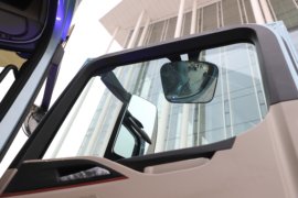 德龙M6000&nbsp;载货车驾驶室                                               图片