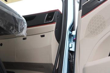 ��������M6000 �콢�� 6.8L���� 320���� 4X2 10�� 9.8����ʽ�ػ���ͼƬ