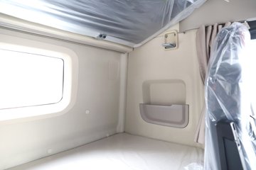 ��������M6000 �콢�� 6.8L���� 320���� 4X2 10�� 9.8����ʽ�ػ���ͼƬ