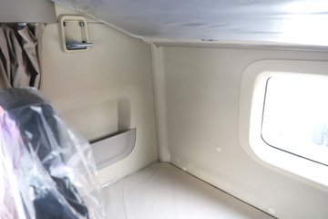 ��������M6000 �콢�� 6.8L���� 320���� 4X2 10�� 9.8����ʽ�ػ���ͼƬ