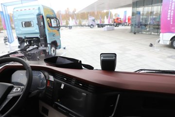 ��������M6000 �콢�� 6.8L���� 320���� 4X2 10�� 9.8����ʽ�ػ���ͼƬ