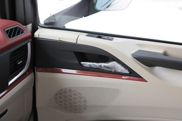 ��������M6000 �콢�� 6.8L���� 320���� 4X2 10�� 9.8����ʽ�ػ���ͼƬ