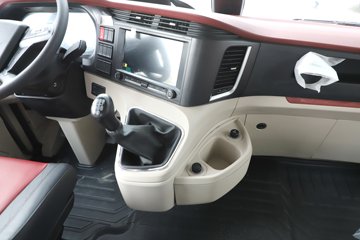 ��������M6000 �콢�� 6.8L���� 320���� 4X2 10�� 9.8����ʽ�ػ���ͼƬ