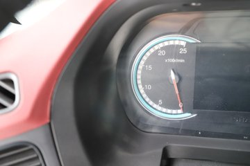 ��������M6000 �콢�� 6.8L���� 320���� 4X2 10�� 9.8����ʽ�ػ���ͼƬ