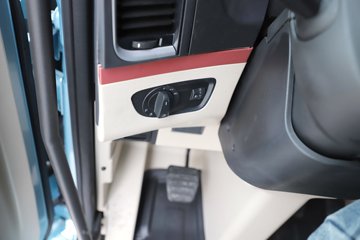 ��������M6000 �콢�� 6.8L���� 320���� 4X2 10�� 9.8����ʽ�ػ���ͼƬ