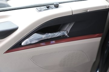 ��������M6000 �콢�� 6.8L���� 320���� 4X2 10�� 9.8����ʽ�ػ���ͼƬ