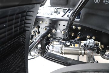 ��������M6000 �콢�� 6.8L���� 320���� 4X2 10�� 9.8����ʽ�ػ���ͼƬ