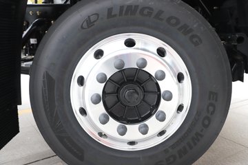 ��������M6000 �콢�� 6.8L���� 320���� 4X2 10�� 9.8����ʽ�ػ���ͼƬ