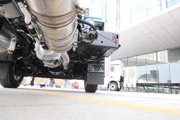 ��������M6000 �콢�� 6.8L���� 320���� 4X2 10�� 9.8����ʽ�ػ���ͼƬ