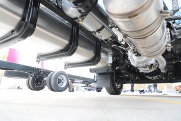 ��������M6000 �콢�� 6.8L���� 320���� 4X2 10�� 9.8����ʽ�ػ���ͼƬ