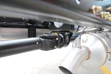 ��������M6000 �콢�� 6.8L���� 320���� 4X2 10�� 9.8����ʽ�ػ���ͼƬ