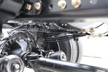 ��������M6000 �콢�� 6.8L���� 320���� 4X2 10�� 9.8����ʽ�ػ���ͼƬ