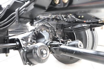 ��������M6000 �콢�� 6.8L���� 320���� 4X2 10�� 9.8����ʽ�ػ���ͼƬ