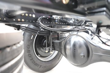 ��������M6000 �콢�� 6.8L���� 320���� 4X2 10�� 9.8����ʽ�ػ���ͼƬ