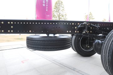 ��������M6000 �콢�� 6.8L���� 320���� 4X2 10�� 9.8����ʽ�ػ���ͼƬ