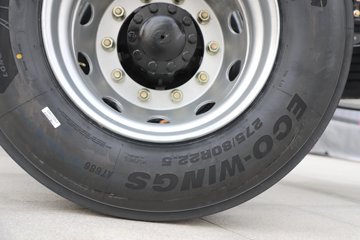 ��������M6000 �콢�� 6.8L���� 320���� 4X2 10�� 9.8����ʽ�ػ���ͼƬ