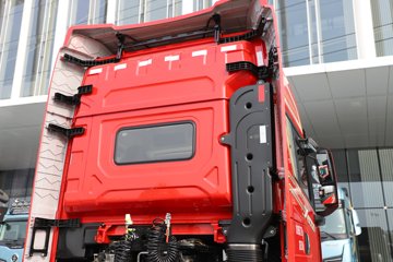 ��������X5000 ݼӢ�� 14.6L���� 680���� 6X4 ��ʿ��16�� ǣ����ͼƬ