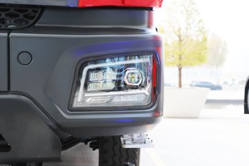 ��������X5000 ݼӢ�� 14.6L���� 680���� 6X4 ��ʿ��16�� ǣ����ͼƬ