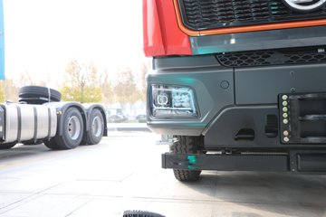 ��������X5000 ݼӢ�� 14.6L���� 680���� 6X4 ��ʿ��16�� ǣ����ͼƬ