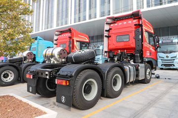 ��������X5000 ݼӢ�� 14.6L���� 680���� 6X4 ��ʿ��16�� ǣ����ͼƬ