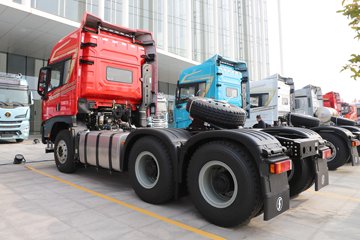 ��������X5000 ݼӢ�� 14.6L���� 680���� 6X4 ��ʿ��16�� ǣ����ͼƬ