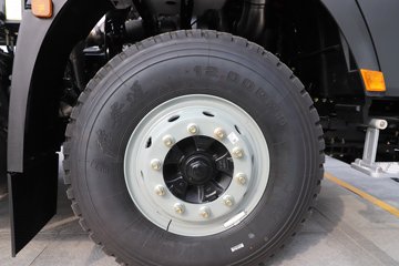 ��������X5000 ݼӢ�� 14.6L���� 680���� 6X4 ��ʿ��16�� ǣ����ͼƬ