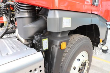 ��������X5000 ݼӢ�� 14.6L���� 680���� 6X4 ��ʿ��16�� ǣ����ͼƬ