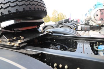 ��������X5000 ݼӢ�� 14.6L���� 680���� 6X4 ��ʿ��16�� ǣ����ͼƬ