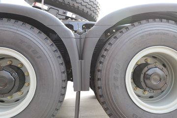 ��������X5000 ݼӢ�� 14.6L���� 680���� 6X4 ��ʿ��16�� ǣ����ͼƬ