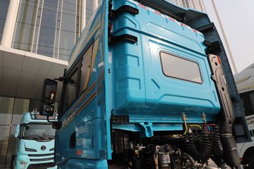 ��������X5000 ݼӢ�� 11.5L���� 530���� 6X4 ��ʿ��12�� ǣ����ͼƬ