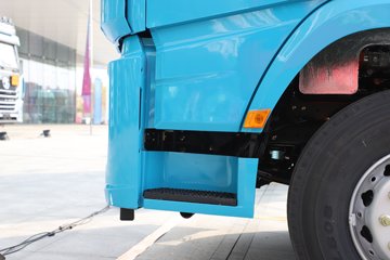 ��������X5000 ݼӢ�� 11.5L���� 530���� 6X4 ��ʿ��12�� ǣ����ͼƬ