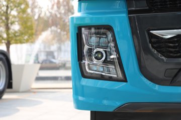 ��������X5000 ݼӢ�� 11.5L���� 530���� 6X4 ��ʿ��12�� ǣ����ͼƬ