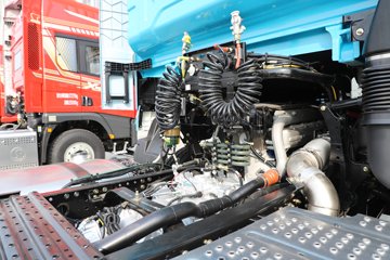 ��������X5000 ݼӢ�� 11.5L���� 530���� 6X4 ��ʿ��12�� ǣ����ͼƬ