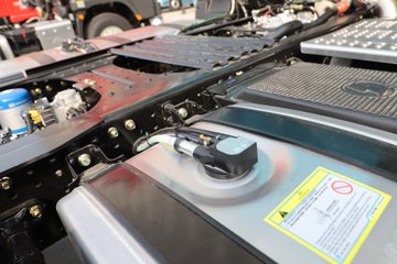 ��������X5000 ݼӢ�� 11.5L���� 530���� 6X4 ��ʿ��12�� ǣ����ͼƬ