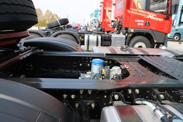 ��������X5000 ݼӢ�� 11.5L���� 530���� 6X4 ��ʿ��12�� ǣ����ͼƬ