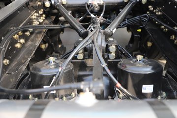 ��������X5000 ݼӢ�� 11.5L���� 530���� 6X4 ��ʿ��12�� ǣ����ͼƬ